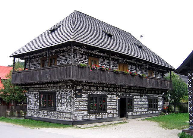 10 € - Vyhlásenie pamiatkovej rezervácie ľudovej architektúry Čičmany – 50. výročie 2027