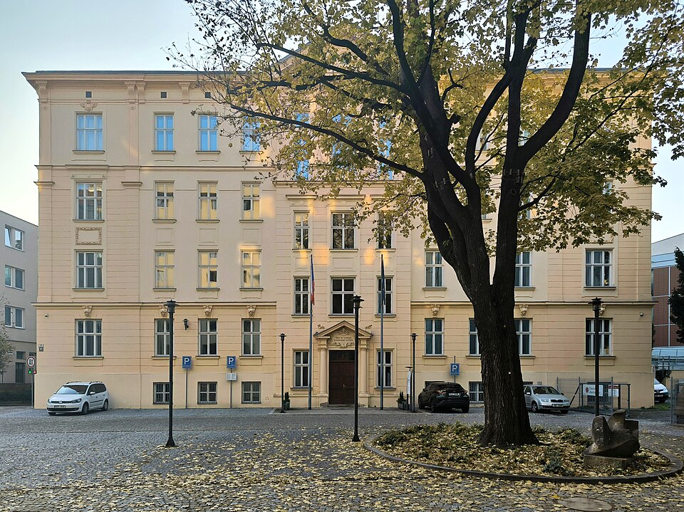 100 Kč - Úrad pre ochranu hospodárskej súťaže ČR 2026